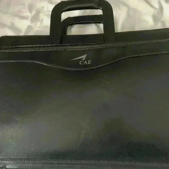 Brand new faux leather bag. Fall season  start - Picture 3 of 9